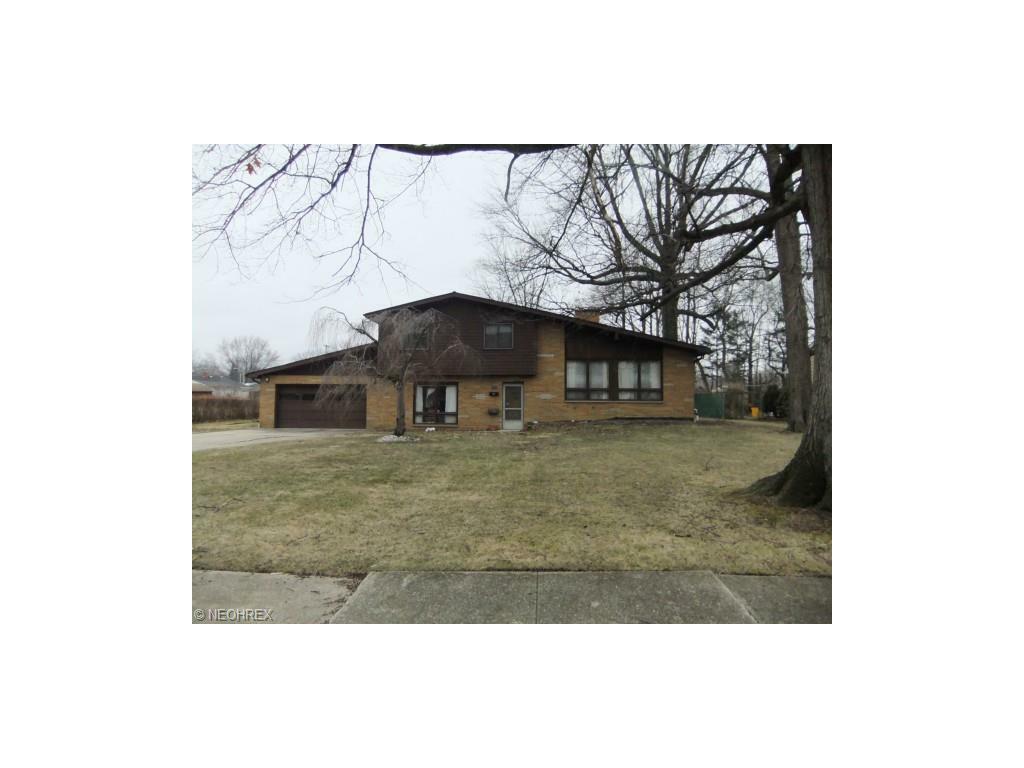 Property Photo:  720 Woodrow Avenue  OH 44092 