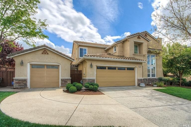 Property Photo:  2762 Overlook Drive  CA 94591 