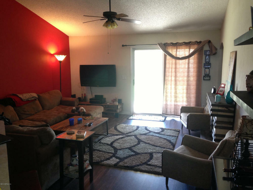 Property Photo:  1951 Watford Court  FL 32246 