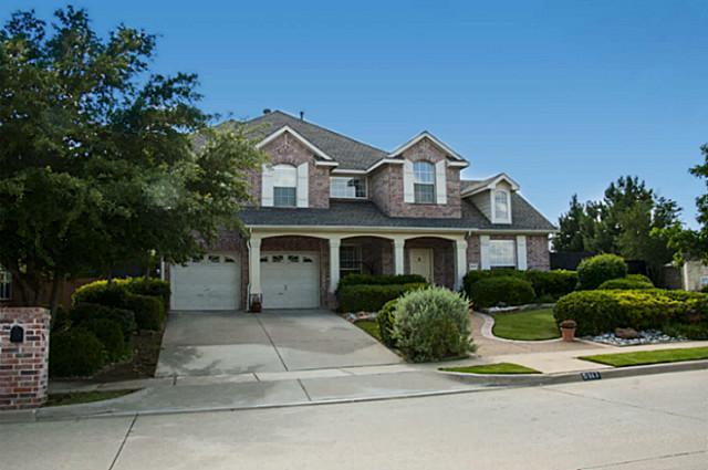 Property Photo: 5913 Fox Glen Lane TX 75028