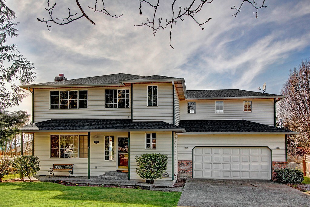 Property Photo:  335 Melissa St  WA 98282 