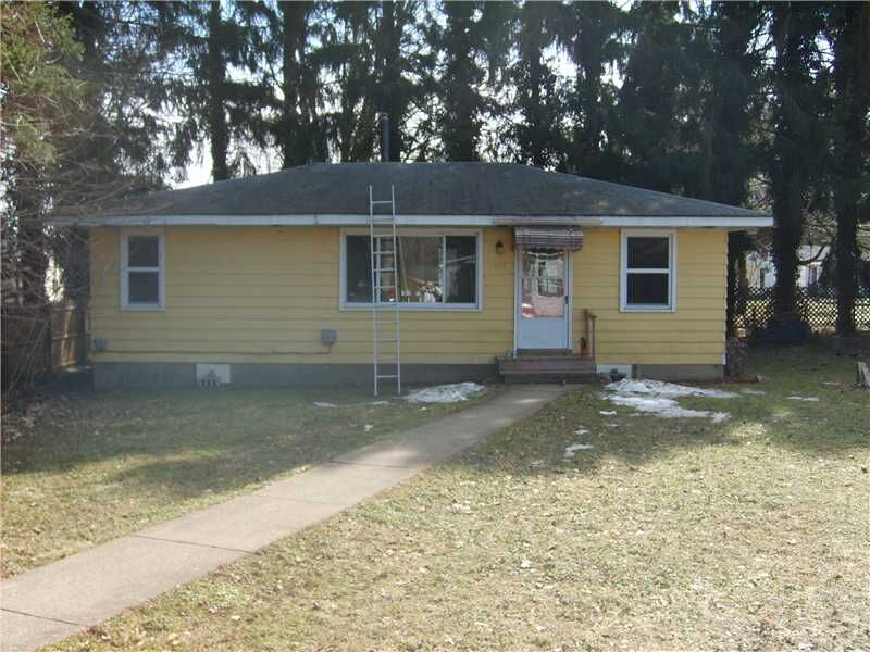 Property Photo:  207 Walnut Street  PA 16412 