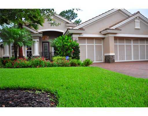 Property Photo:  8226 Santa Rosa Court  FL 34243 