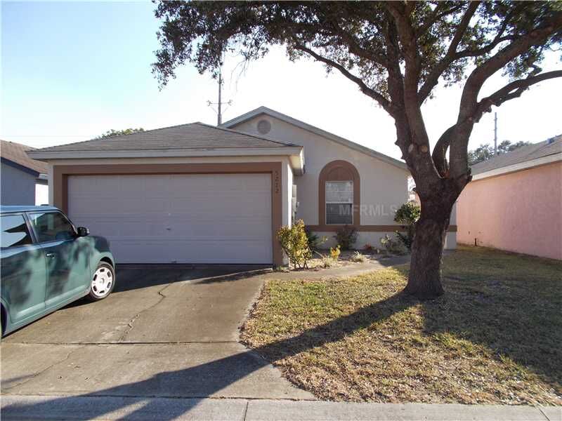 Property Photo: 5272 Florida Holly Drive FL 32811