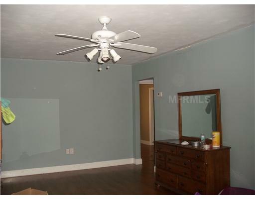 Property Photo:  1517 6th Street W  FL 34221 