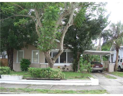 Property Photo:  302 28th Street W  FL 34205 