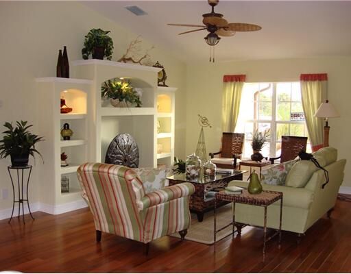 Property Photo: 9 Venango Street FL 33954