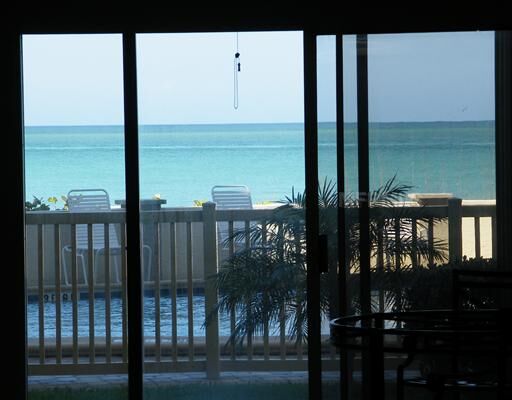 Property Photo:  20 Whispering Sands Drive 101  FL 34242 