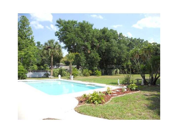 Property Photo:  109 Sandy Oaks Place  FL 32779 