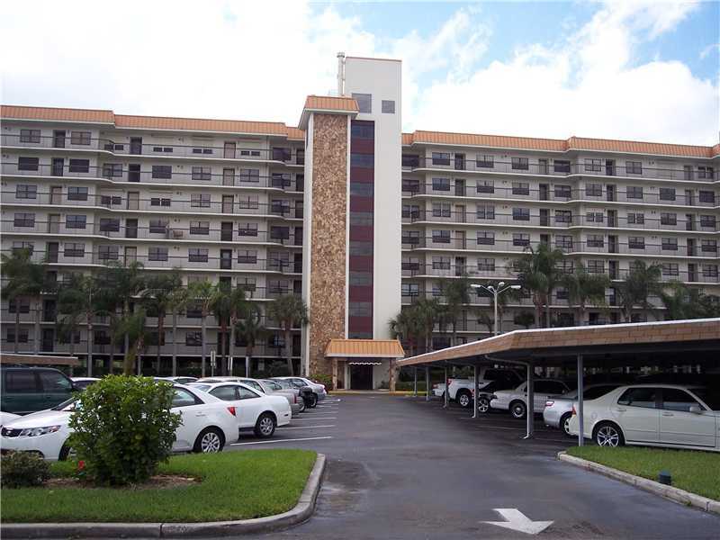 Property Photo: 5400 Park Street N 108 FL 33709