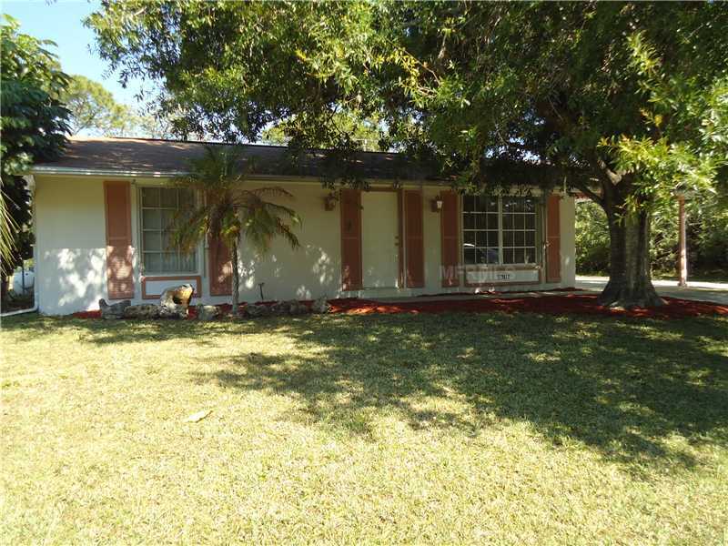 Property Photo:  5301 Norlander Drive  FL 33981 