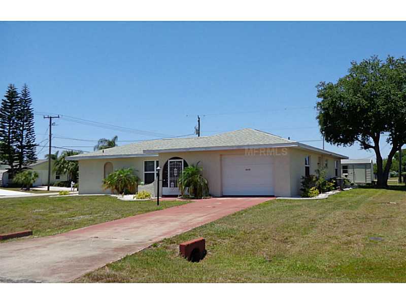 Property Photo:  2495 Dorsey Drive  FL 33983 