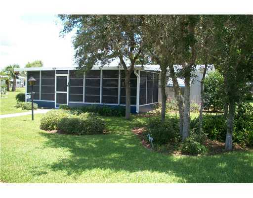 Property Photo:  1320 Lake Drive  FL 32735 