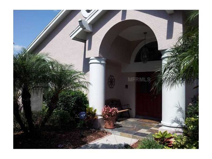 Property Photo:  16121 Vanderbilt Drive  FL 33556 