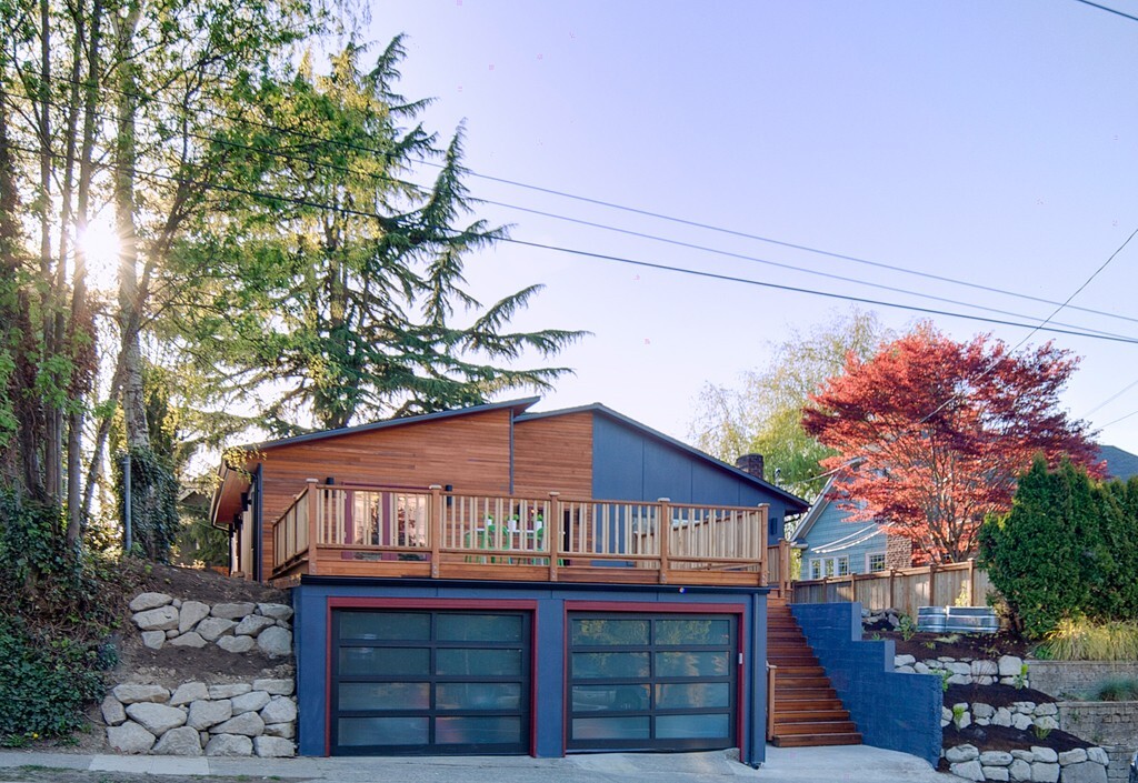 Property Photo:  1615 34th Ave  WA 98122 