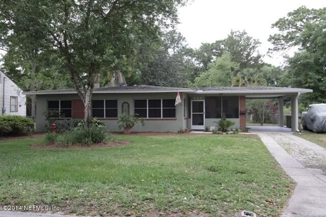 Property Photo: 602 Fern Street FL 32177
