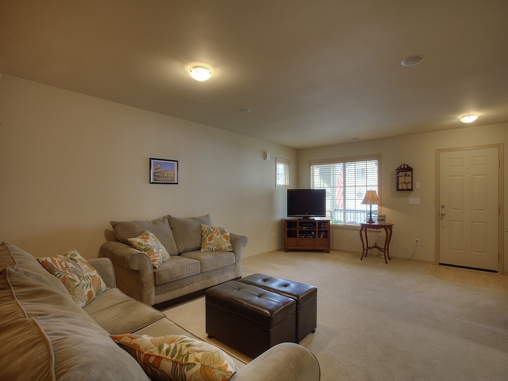 Property Photo: 20309 46th Av Ct E WA 98387