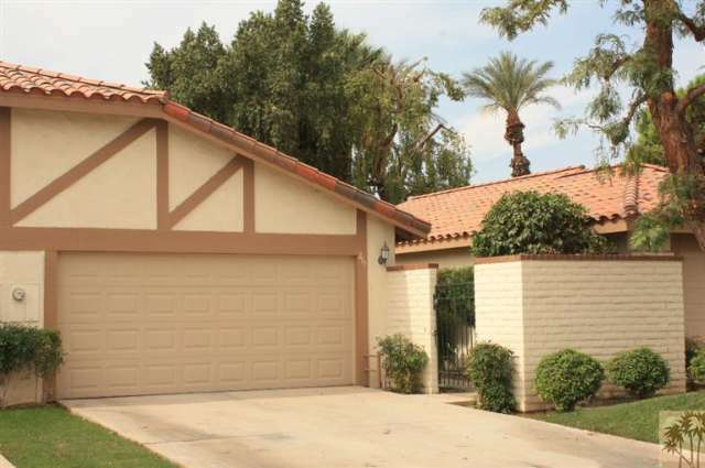 Property Photo:  257 Calle Del Verano  CA 92260 