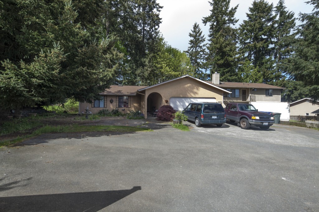 Property Photo: 18531 73rd Avenue NE WA 98028
