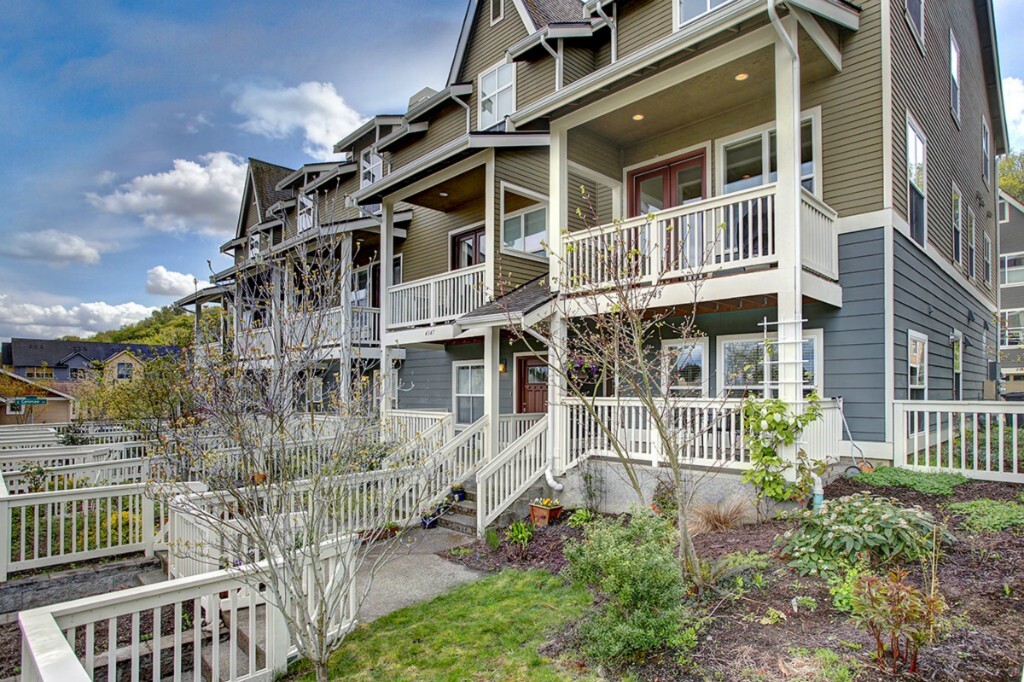 Property Photo:  4343 Jill Place S  WA 98108 