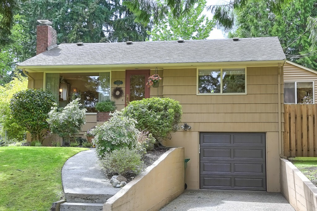 Property Photo:  11533 22nd Ave NE  WA 98125 