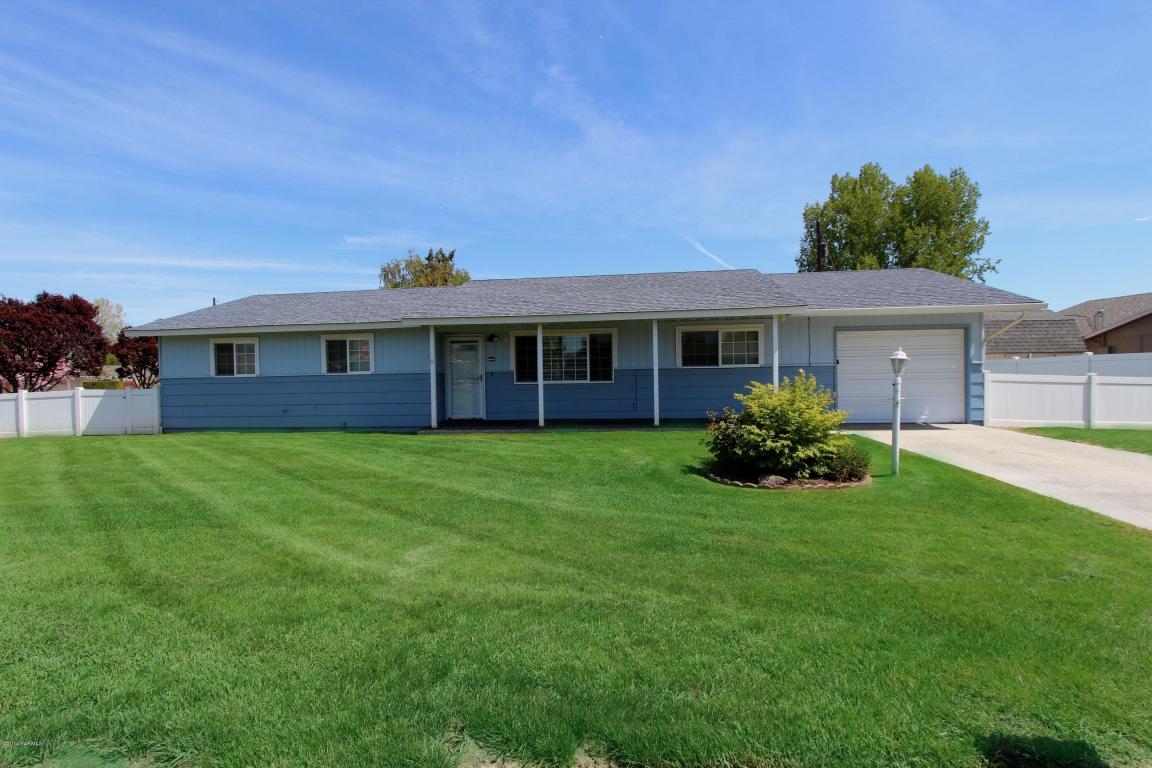 Property Photo: 1203 S 69th Ave WA 98908