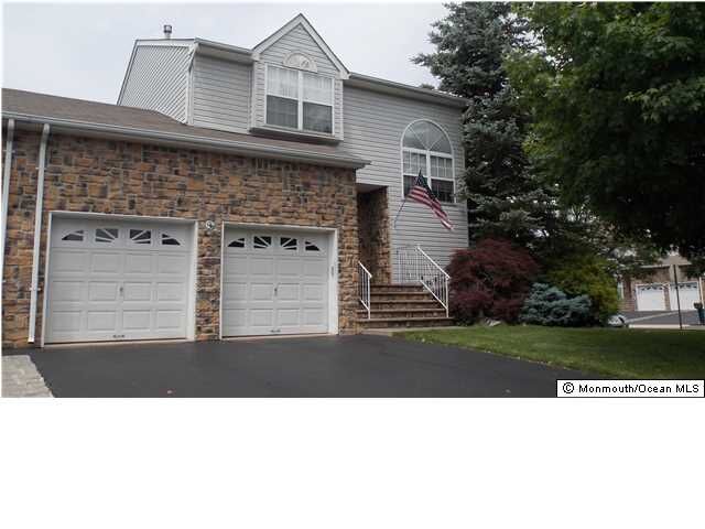 Property Photo:  22 Kingfisher Court  NJ 07746 