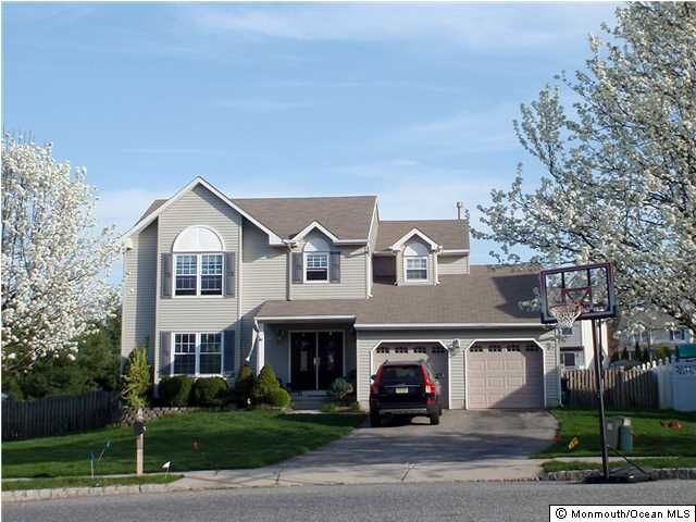 Property Photo: 1072 White Oak Court NJ 08753