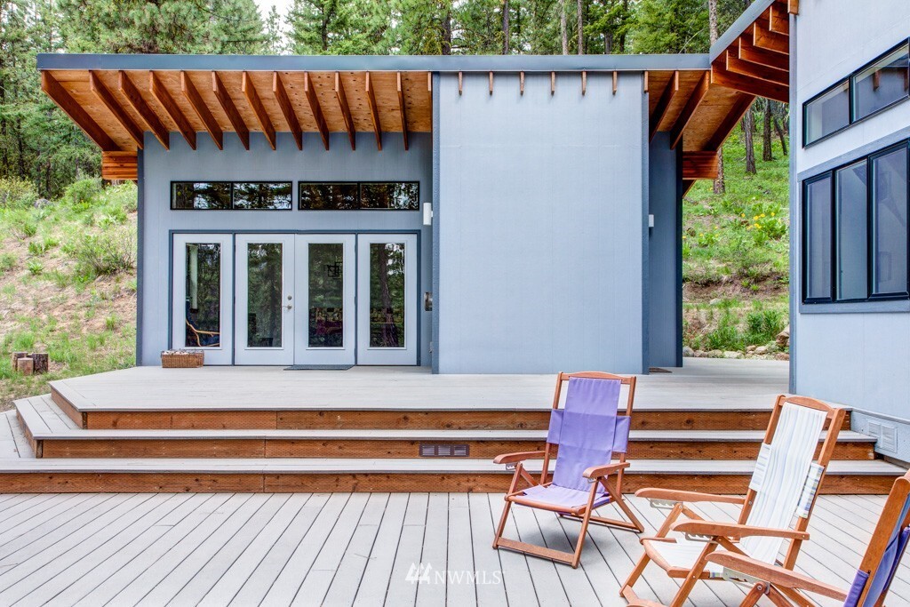 Property Photo: 3413 Camas Way WA 98847