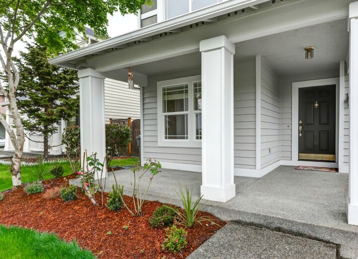 Property Photo: 9952 228th Terrace NE WA 98053