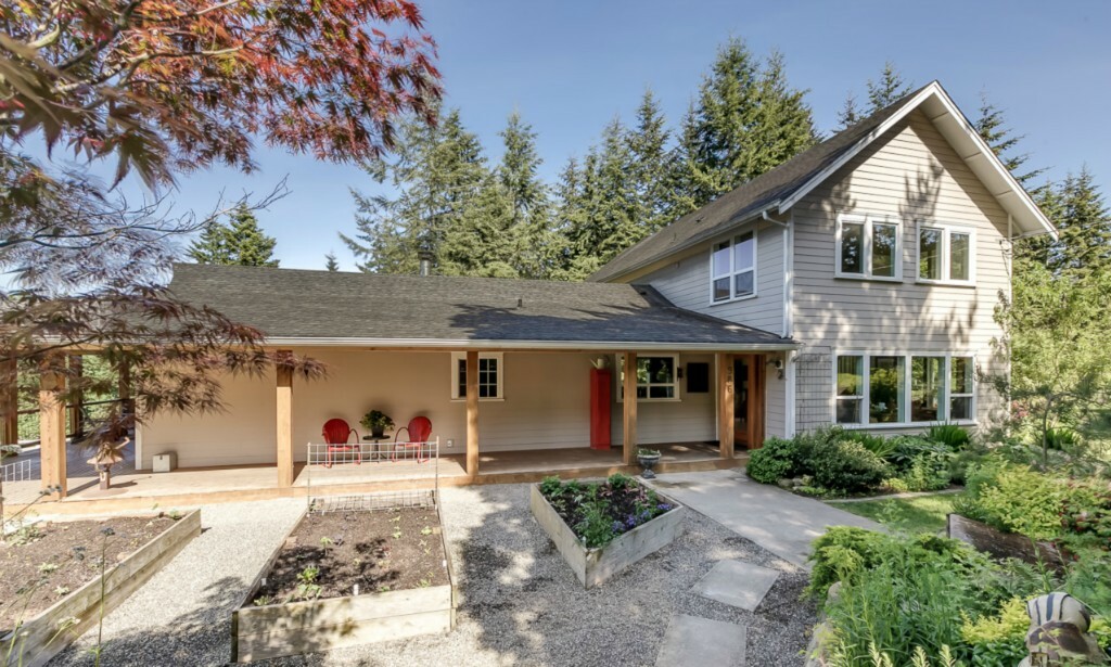 Property Photo: 986 Terry Heights Lane WA 98282