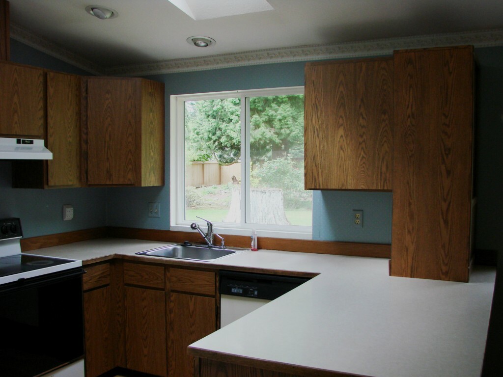 Property Photo: 18825 136th Ave NE WA 98072
