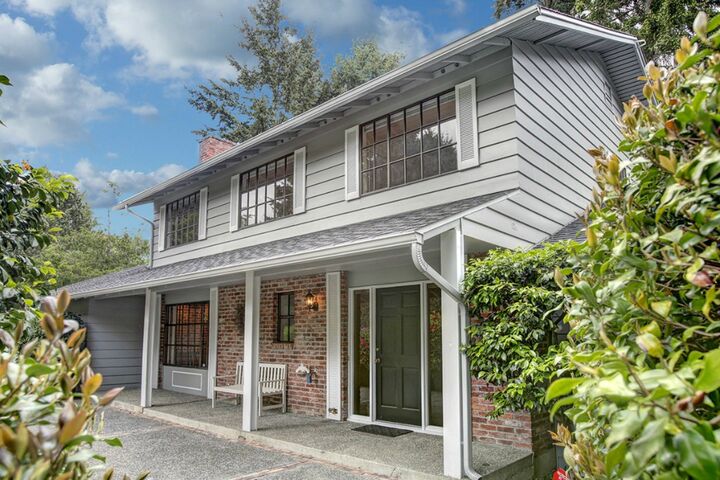 Property Photo:  7500 85th Ave SE  WA 98040 