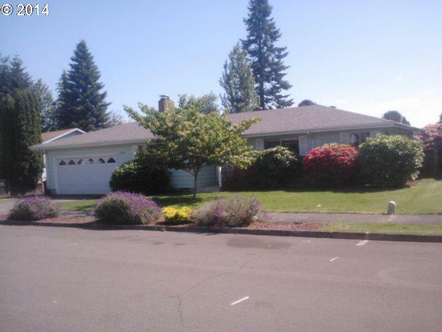 Property Photo: 4104 NE 132nd Pl OR 97035