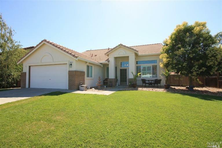 Property Photo: 304 Bantry Drive CA 95688