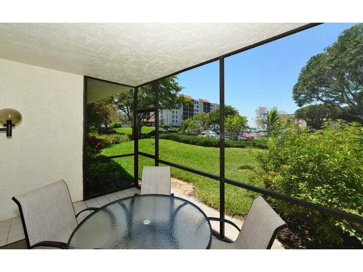 Property Photo:  2055 Gulf Of Mexico Drive 109-B  FL 34228 