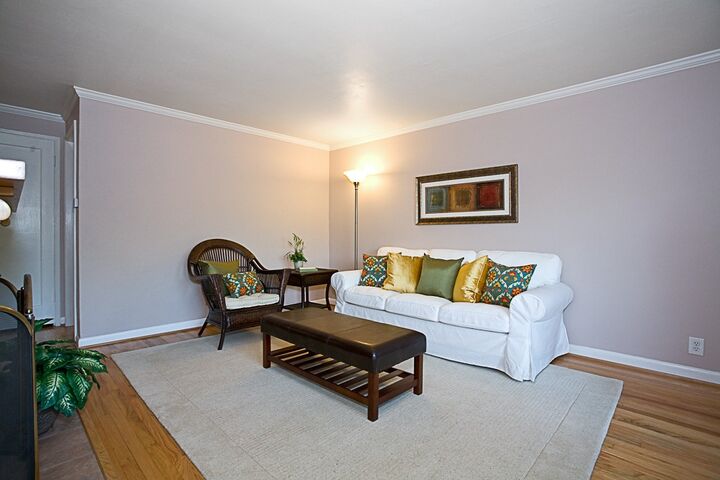 Property Photo:  16041 8th Ave NE  WA 98155 