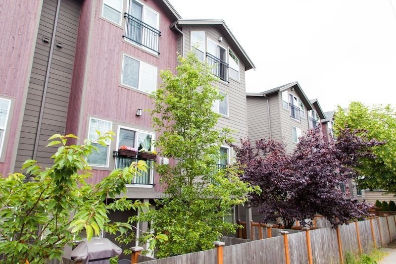 Property Photo:  3421 California Ave SW B  WA 98116 