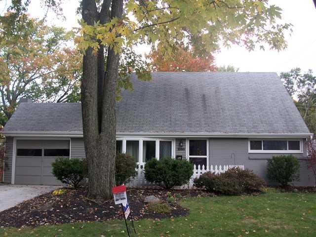 Property Photo: 1060 Caniff Road OH 43221