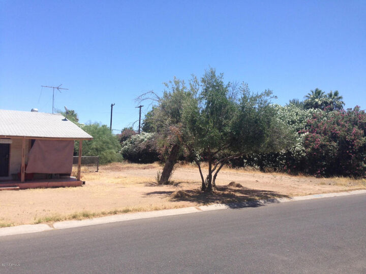 Property Photo:  2619 N 30th Place  AZ 85008 