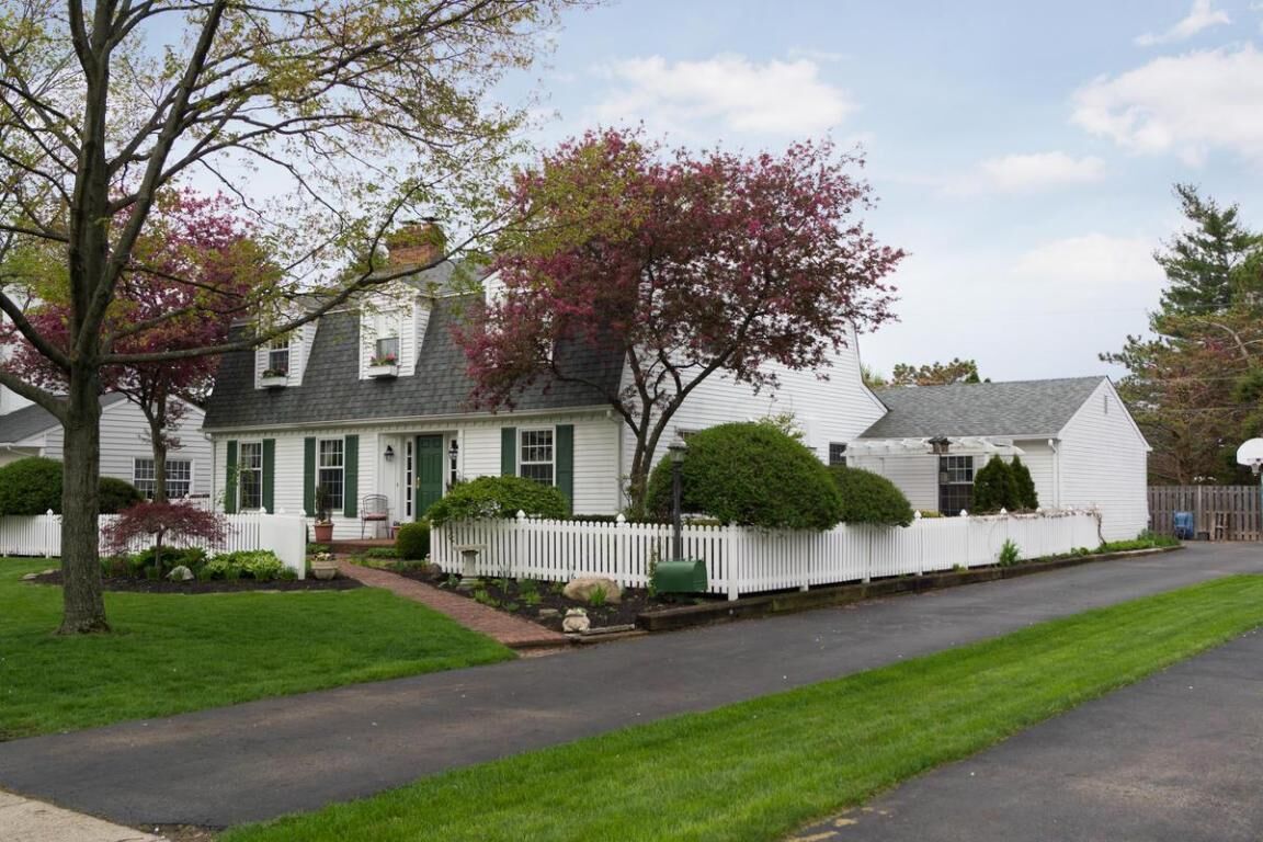 Property Photo:  4345 Crown Point Drive  OH 43220 