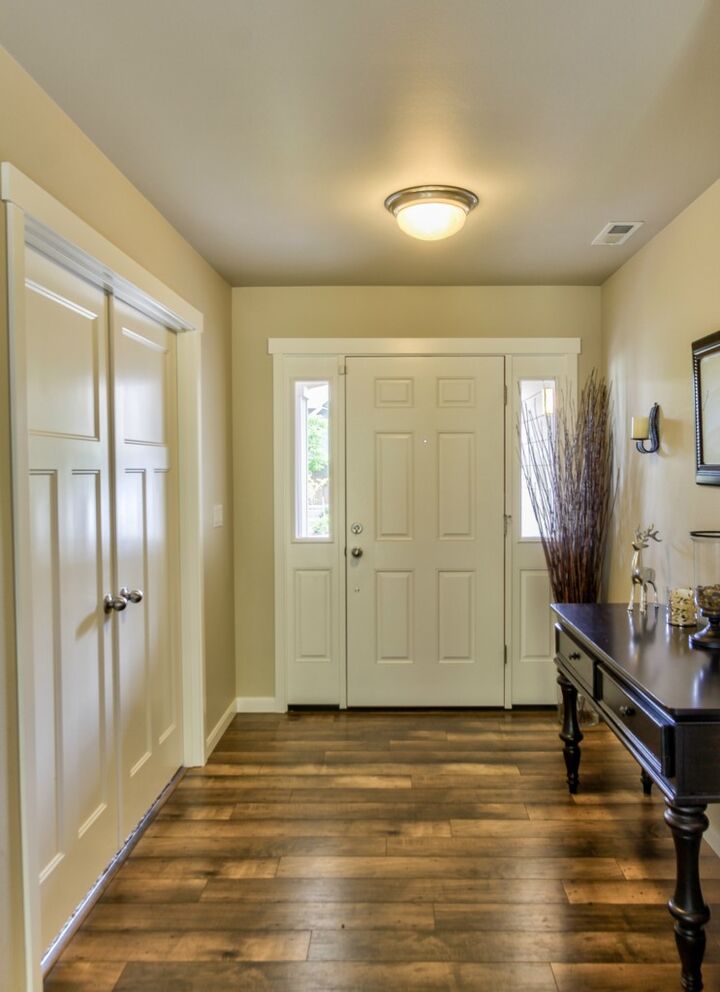 Property Photo: 5547 Timberridge Dr WA 98273