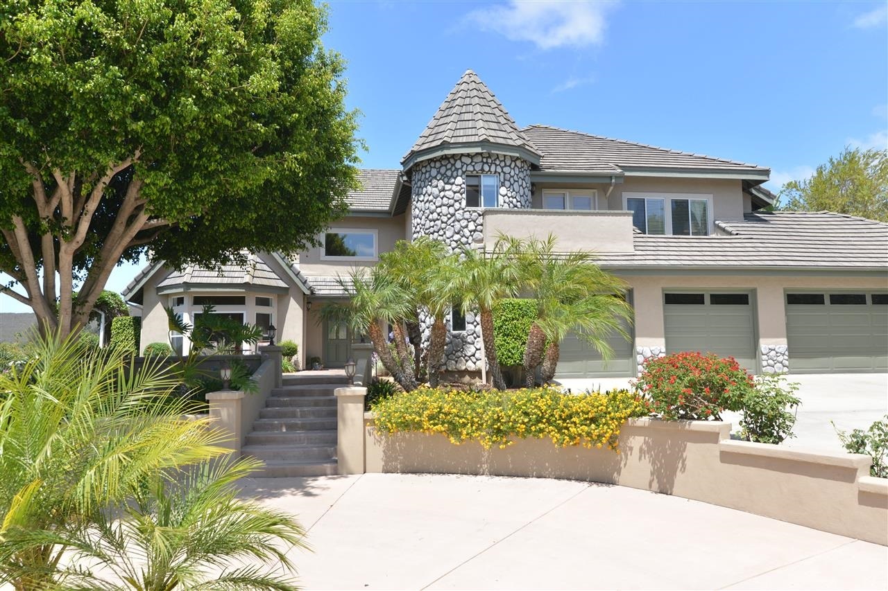 Property Photo: 20570 Fortuna Del Sur CA 92029