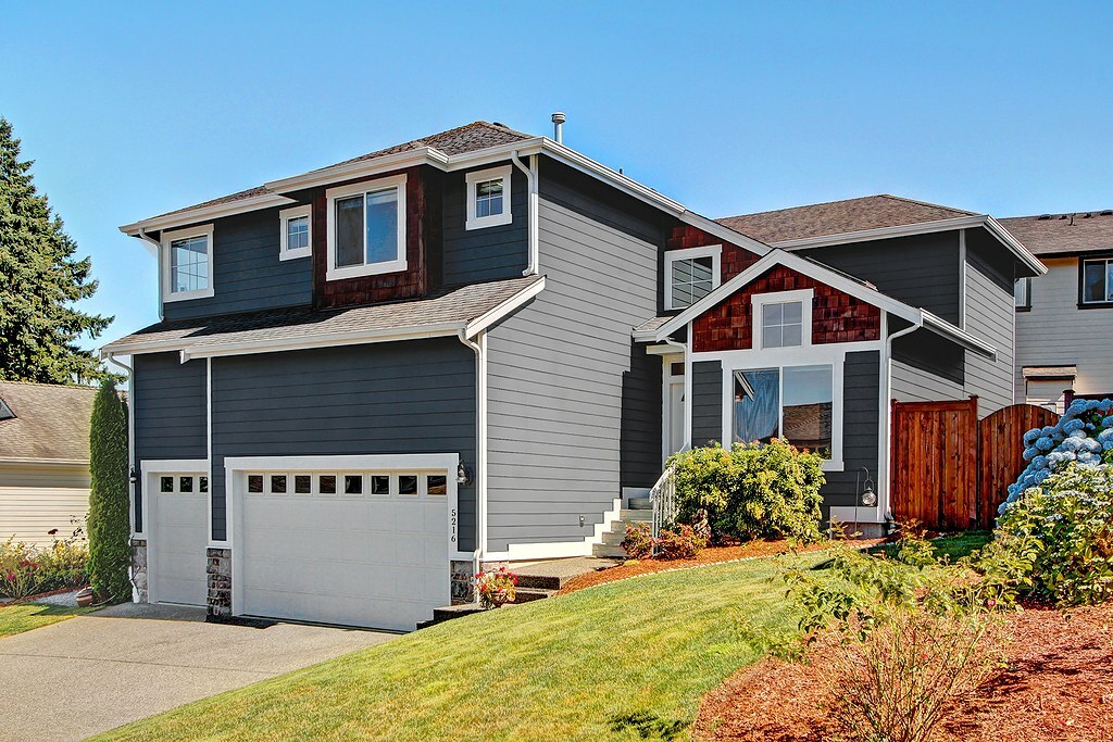 Property Photo: 5216 115th St SE WA 98208
