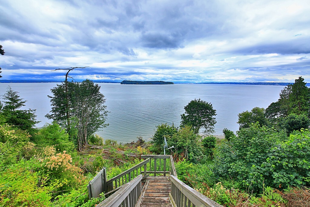 Property Photo: 5395 Wilkinson Rd WA 98260