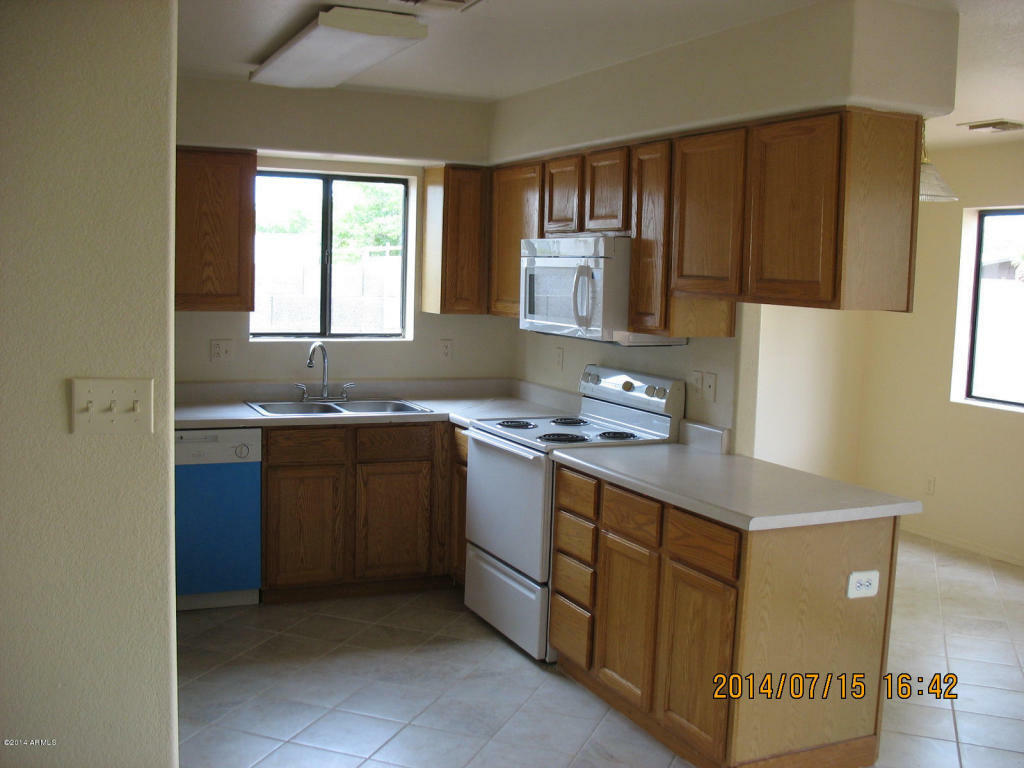 Property Photo:  1434 N Juniper Drive  AZ 85122 