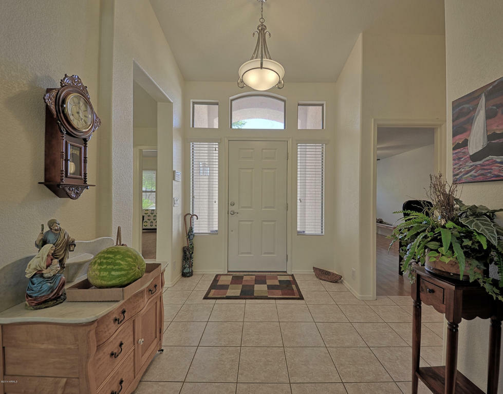 Property Photo: 4038 W Mohawk Lane AZ 85308