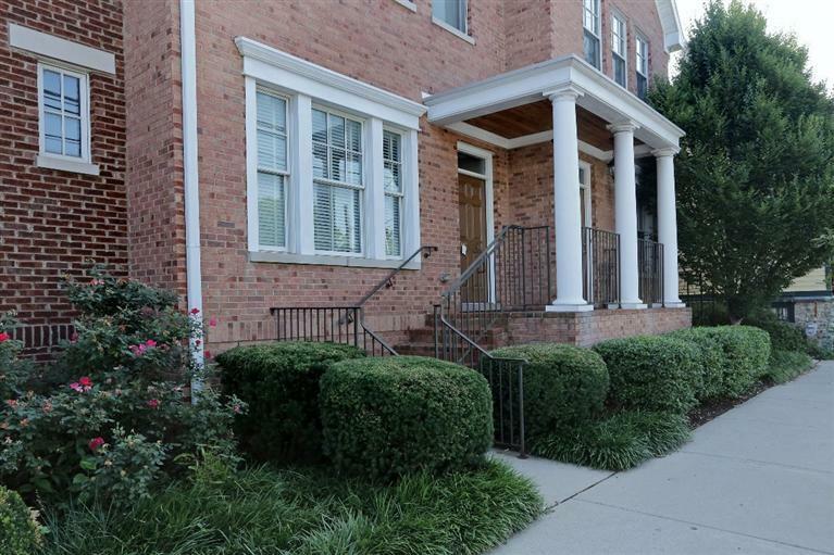 Property Photo: 621 West Main Street 104 KY 40508