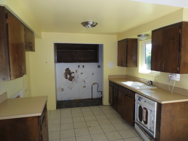 Property Photo: 6229 Bluff Place WA 98203