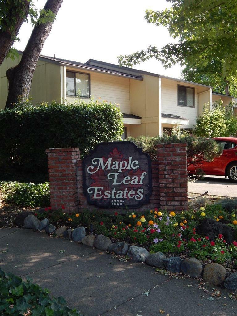 Property Photo:  1279 Maple Leaf Court 1A  OR 97504 